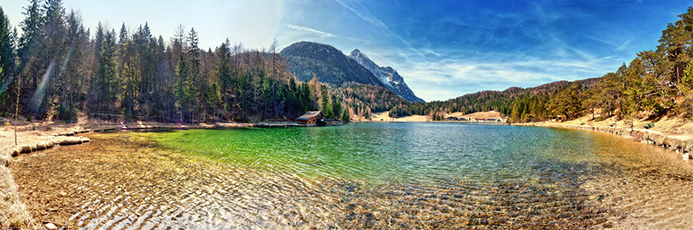 Sonne in Alpen. Lautersee.